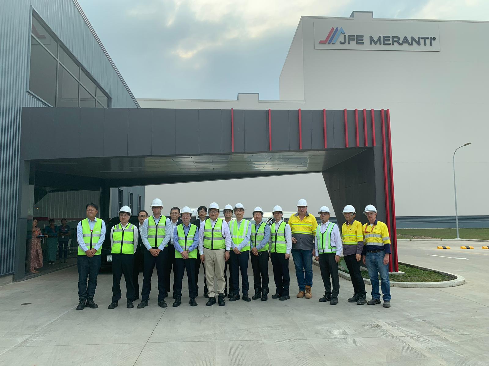 JFE MERANTI®, The Biggest Project in the Thilawa SEZ had the honor to receive Minister Akaba for a visit on their site in Zone B